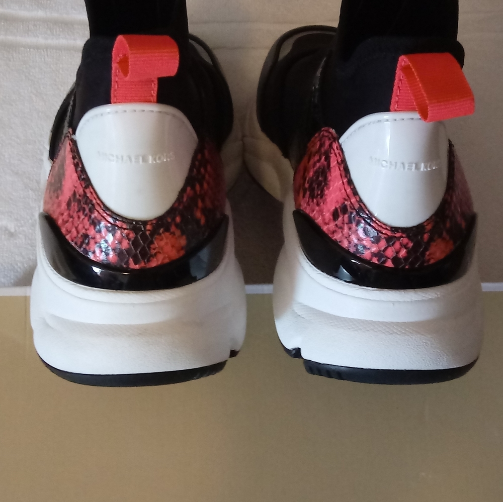 "New" Michael Kors Willow Slip On Scuba Sneakers - Picture 14 of 16